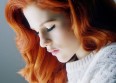 Katy B seule et triste dans le clip du single "Still"