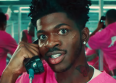 Lil Nas X en prison dans "Industry Baby"