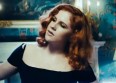 Katy B au bal masqué pour le clip "5 AM"