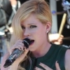 Avril Lavigne sur le plateau d'Extra TV : photos