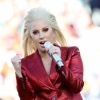 Lady Gaga chante l'hymne national américain au Super Bowl 2016 : photos