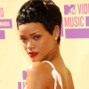 Rihanna : son nouveau look aux MTV Video Music Awards 2012 (photos)