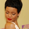 Rihanna : son nouveau look aux MTV Video Music Awards 2012 (photos)