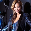 Beyoncé, enceinte, lance son parfum : photos